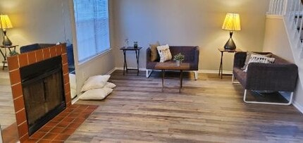 610 Larch Ct in Yardley, PA - Building Photo - Building Photo