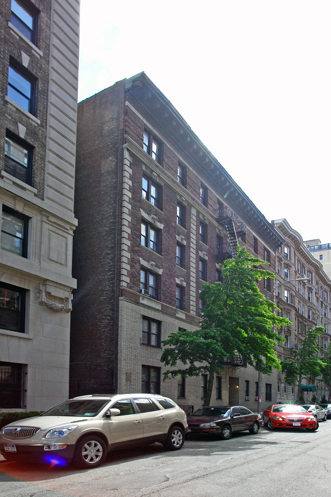 325 W 93rd St in New York, NY - Building Photo - Building Photo