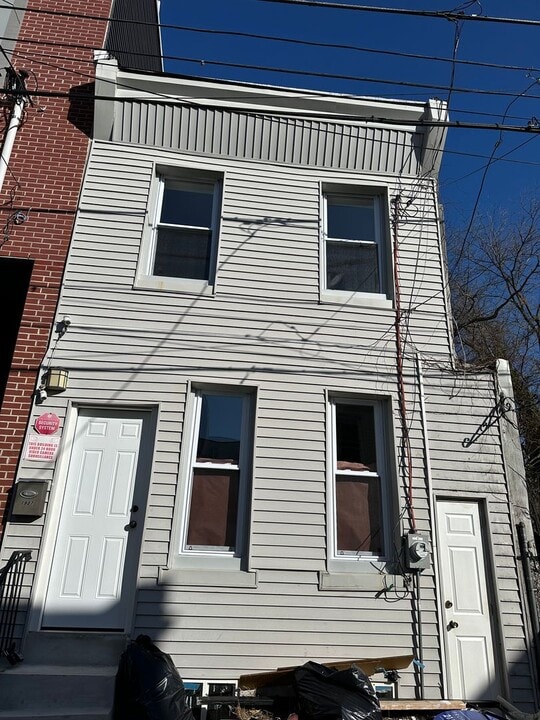 1937 N Darien St in Philadelphia, PA - Building Photo