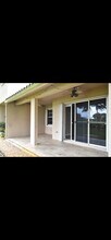 3240 Fairway Cir in Davie, FL - Foto de edificio - Building Photo