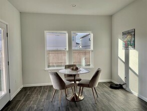 10712 Blacket Dr in Austin, TX - Building Photo - Building Photo
