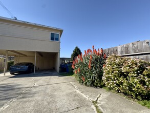 1223 Liberty St, Unit 2 in El Cerrito, CA - Foto de edificio - Building Photo