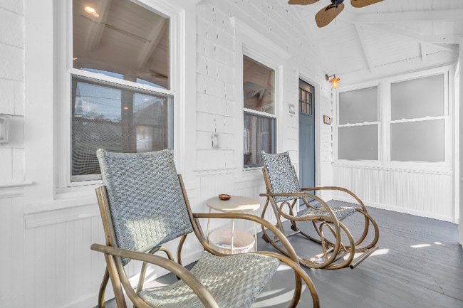 17 Church St in Sea Bright, NJ - Foto de edificio - Building Photo