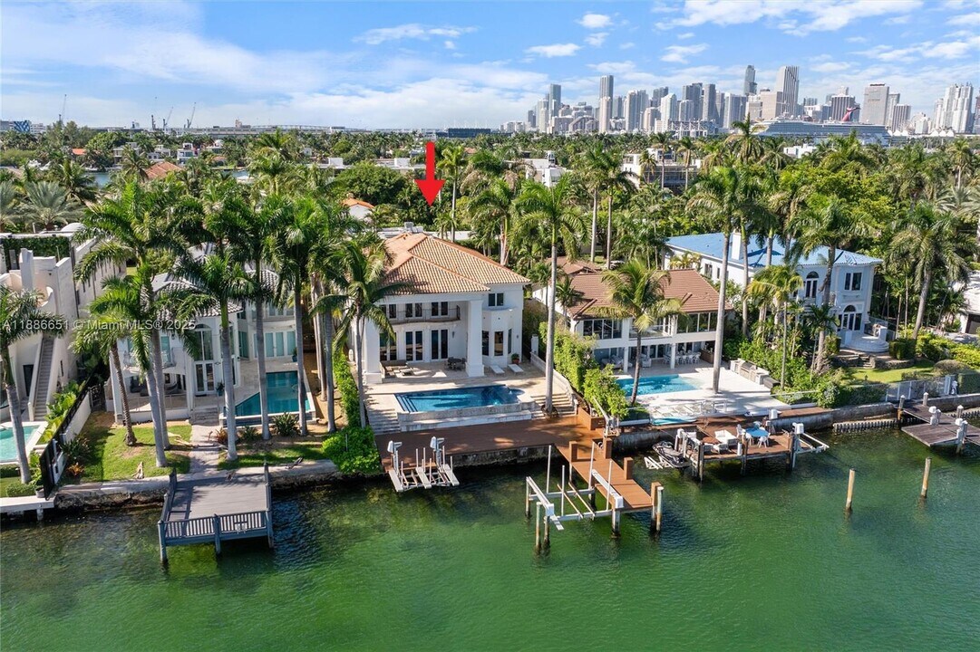 305 N Hibiscus Dr in Miami Beach, FL - Foto de edificio