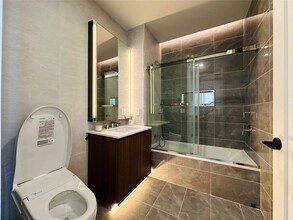 35-32 Leavitt St in Queens, NY - Building Photo - Building Photo