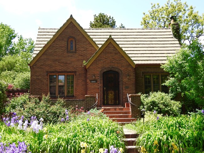 property at 1665 Jasmine St