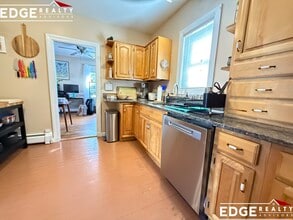 14 Lyons Ct in Watertown, MA - Building Photo - Building Photo