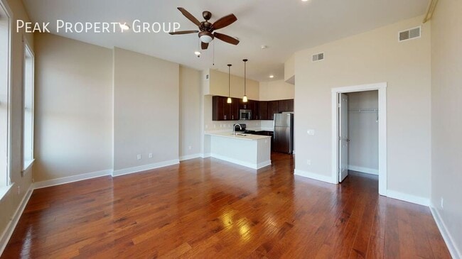 965 E McMillan St in Cincinnati, OH - Building Photo - Building Photo