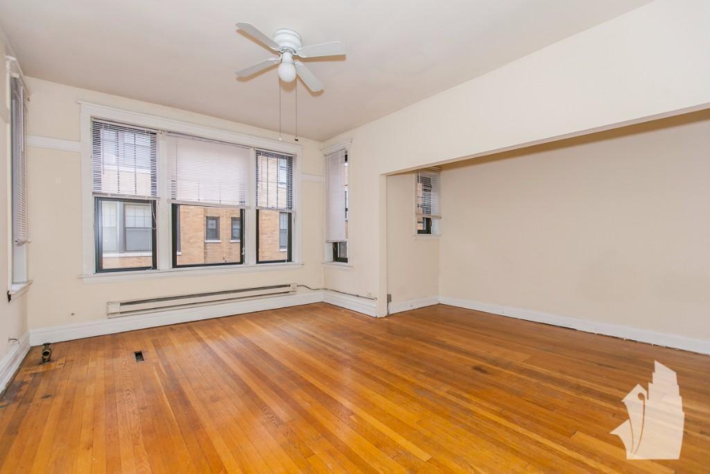 725 W Barry Ave, Unit A2 in Chicago, IL - Foto de edificio