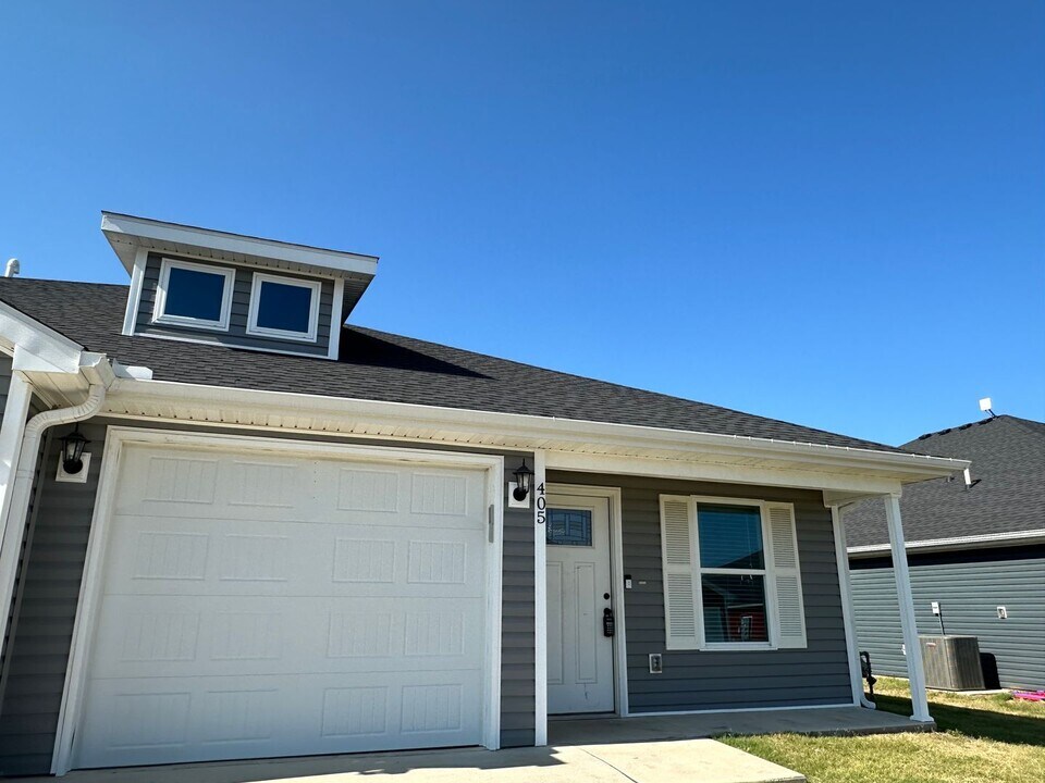 405 Alex Jordan Dr. in Duenweg, MO - Building Photo