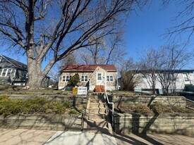 706 S Lake Ave in Sioux Falls, SD - Building Photo