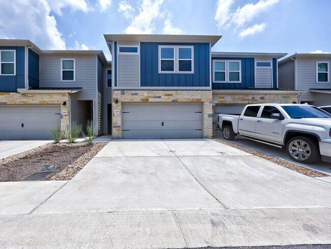 property at 1850 Settlers Glen Dr