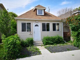 474 Harbison Ave W in Winnipeg, MB - Building Photo