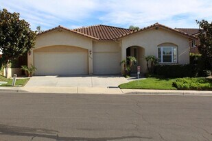 31513 Royal Oaks Dr in Temecula, CA - Building Photo