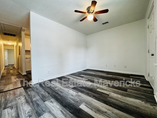 property at 2005 Blackford St