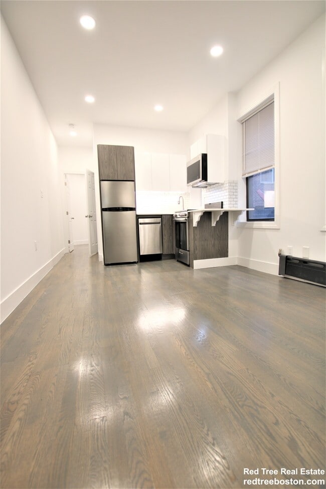 24 Phillips St in Boston, MA - Building Photo - Building Photo
