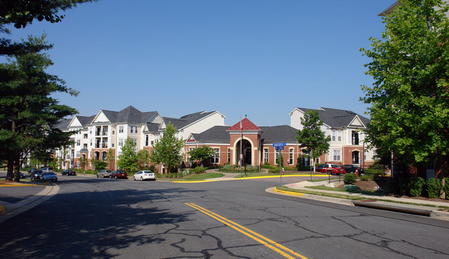 Fairfax Ridge in Fairfax, VA - Foto de edificio - Building Photo