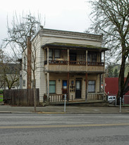 338 SE Jackson St Apartments