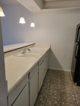 207 Sprucewood Ln in San Antonio, TX - Foto de edificio - Building Photo