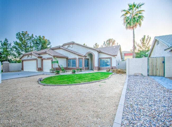 836 N Sinova Ave in Gilbert, AZ - Building Photo - Building Photo