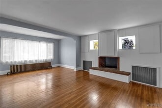90 Clover Pl, Unit 1st Floor in Buffalo, NY - Building Photo - Building Photo
