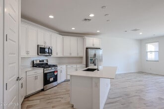 7682 W Jackrabbit Ln in Peoria, AZ - Building Photo - Building Photo