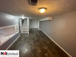 300 S Collins St in Sioux City, IA - Building Photo - Building Photo