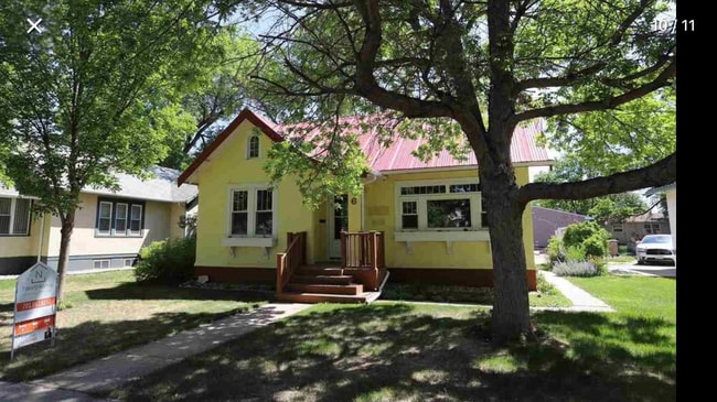 property at 6 Shirley Ct