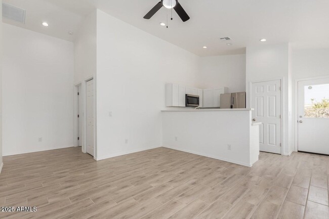 8335 W Pineveta Dr in Arizona City, AZ - Building Photo - Building Photo