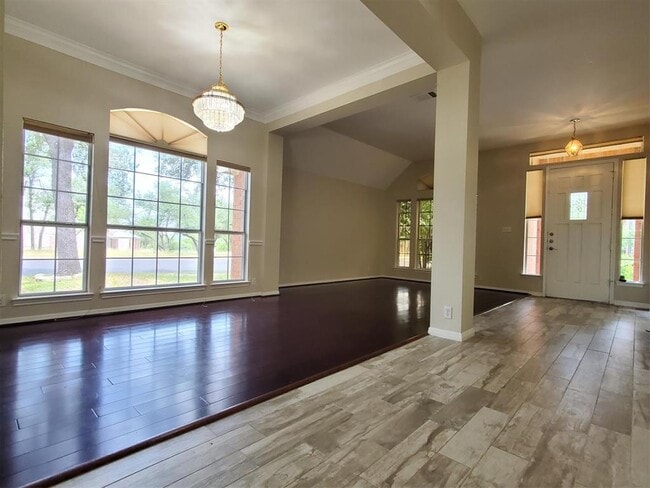 11000 Rio Vista Dr in Austin, TX - Building Photo - Building Photo