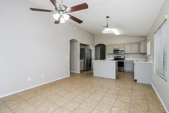 1161 E Lakeview Dr in San Tan Valley, AZ - Building Photo - Building Photo