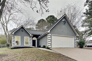 3199 Pilgrims Dr in Douglasville, GA - Building Photo