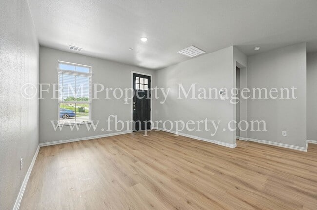 2117 Luna Dr in Waxahachie, TX - Building Photo - Building Photo