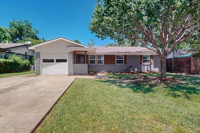 property at 2949 Hollandale Ln