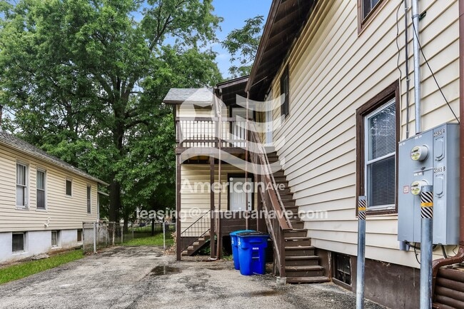 property at 3565 Calvert Ave