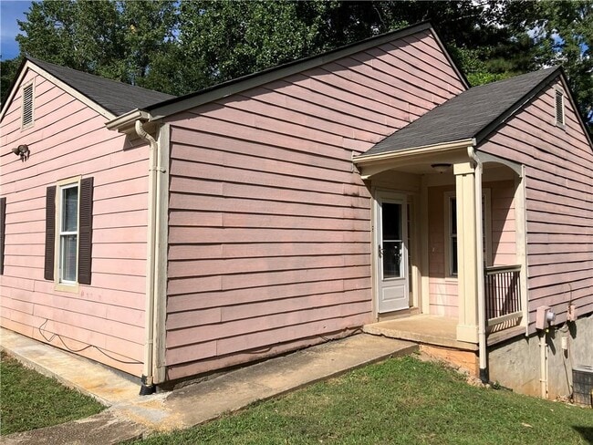 1215 Oak Forest Ct SW