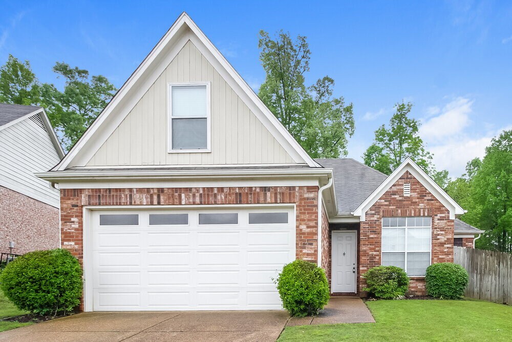 10237 Hamilton View Dr in Cordova, TN - Building Photo