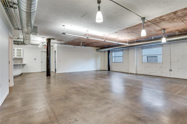 4330 N Central Expy in Dallas, TX - Building Photo - Building Photo