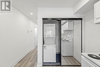 1305 St Clair Ave W in Toronto, ON - Building Photo - Building Photo