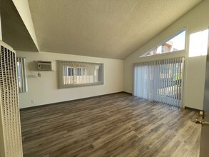 3730 S Sepulveda Blvd, Unit 205 in Los Angeles, CA - Building Photo - Building Photo