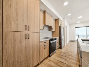 330 Dieppe Drive SW in Calgary, AB - Building Photo - Building Photo