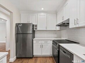 92 Wilton Crest Rd in Wilton, CT - Building Photo - Building Photo