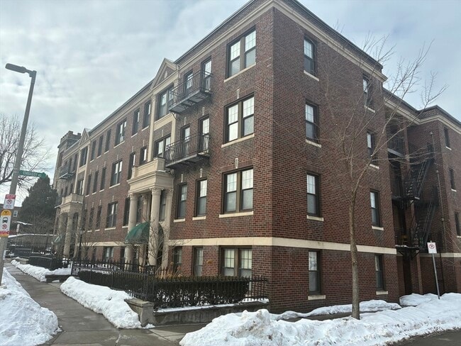 185 Chestnut Hill Ave in Boston, MA - Foto de edificio - Building Photo