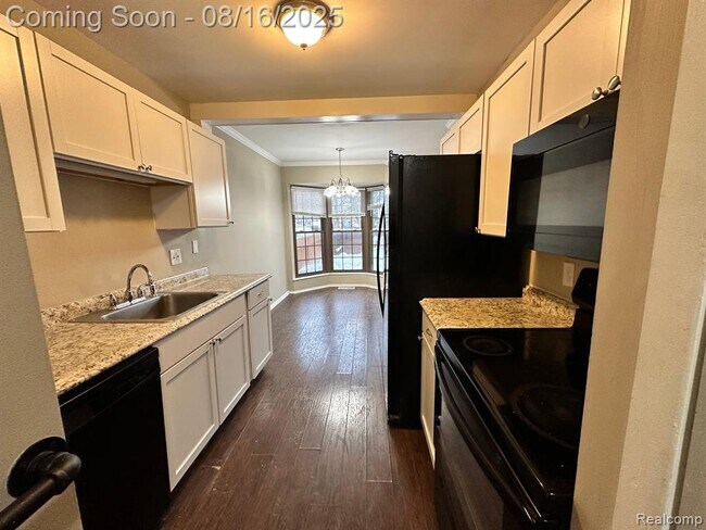 39975 Crosswinds Rd in Novi, MI - Building Photo - Building Photo