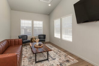 Cottages on the Boulevard in Pueblo, CO - Foto de edificio - Building Photo