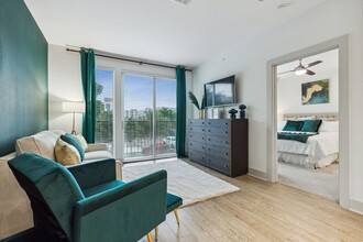 Everra Midtown Park in Dallas, TX - Building Photo - Building Photo