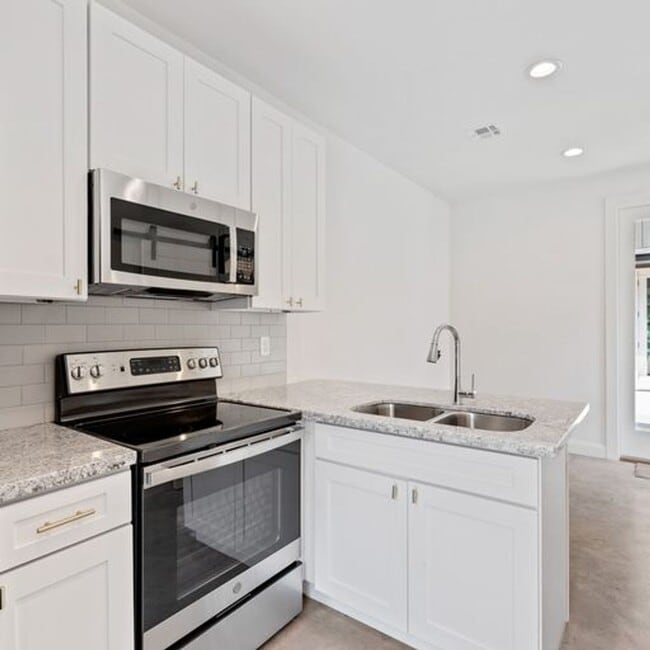 305 Ella St in Lafayette, LA - Building Photo - Building Photo