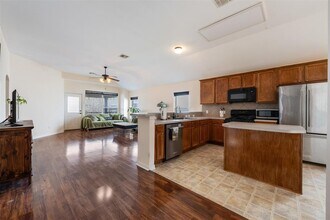 221 Stone Crest Blvd in Buda, TX - Building Photo - Building Photo