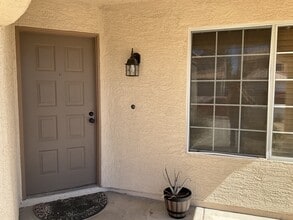 6500 Fresh Meadows Ln in Las Vegas, NV - Foto de edificio - Building Photo