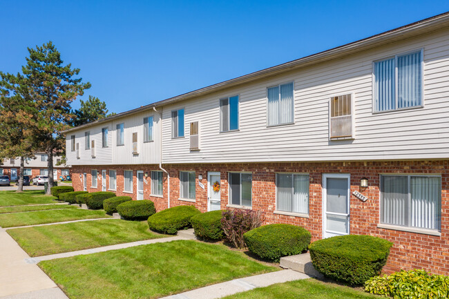 Coppertree Townhomes in Taylor, MI - Building Photo - Building Photo